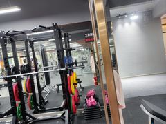 -耀恒健身(南浦地铁店)