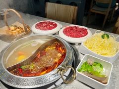 -左庭右院鲜牛肉火锅(金山万达店)