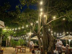 -三亚艾迪逊酒店·海滩烧烤 BARBACOA·现场乐队·浪漫晚餐·烧烤海鲜