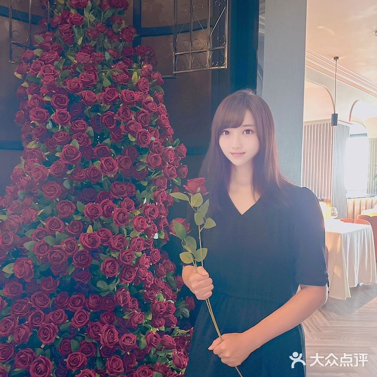 可以看到东方明珠的约会餐厅你不会还不知道吧