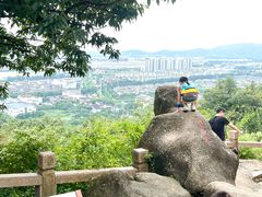 -灵岩山风景区