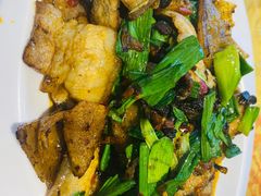 绍皮回锅肉-柏合黄记豆腐皮饭店
