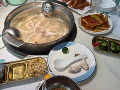 -三个椰子·现砍椰子鸡(金源CBD店)