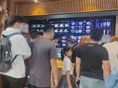 -亮亮面馆(经六路店)