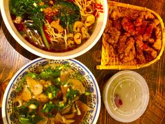 -爆炸头阿姨小四川正宗川味小吃(无任何分店)