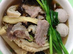 牛肉面加牛肉丸-颂记牛肉粉