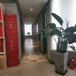 -PE SALON
