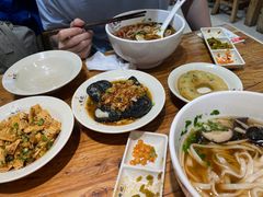 -湘人龙记老长沙米粉(鸟巢店)