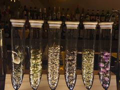 -Shift cocktail bar鸡尾酒吧
