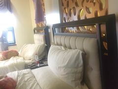 -喜鹊愉家酒店(郑州曼哈顿博览中心地铁站店)