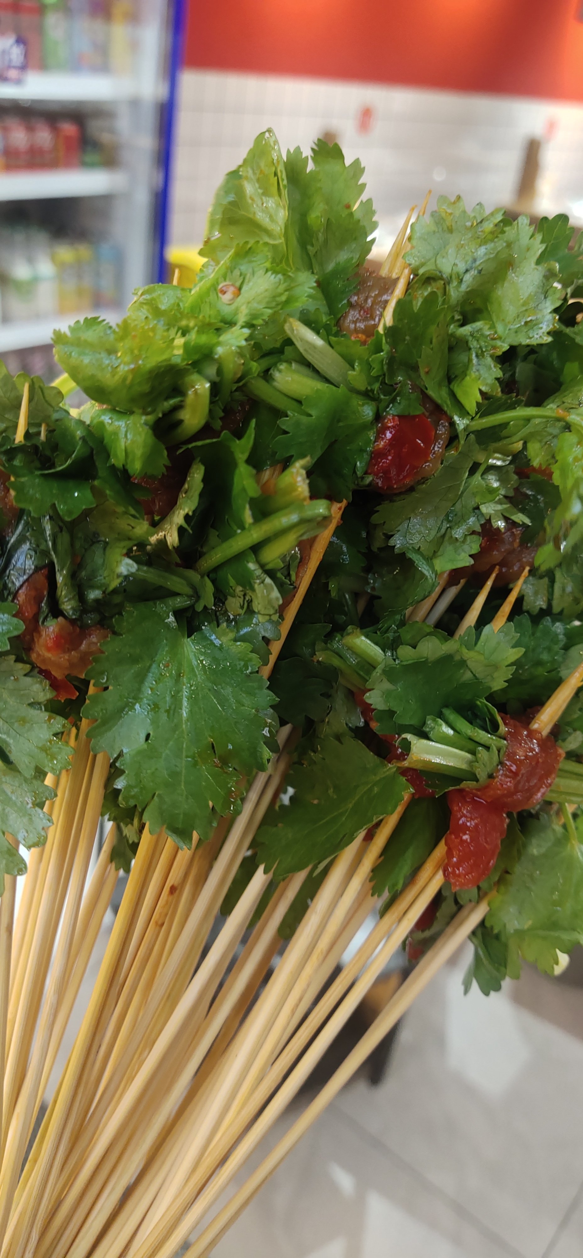 来成都必吃的这家串串,就在高升桥地铁站大掌柜串串,全手工菜品