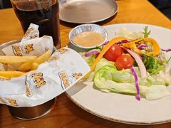 -HUZI虎滋精酿餐吧(京西大悦城店)