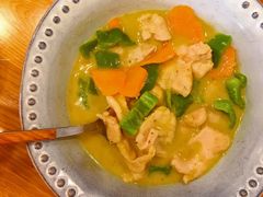 青咖喱炒鸡片-About Bistro關於·泰式家庭料理