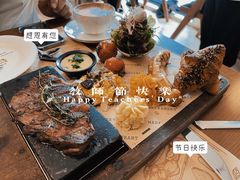 -Mark&Mars Restaurant