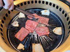 -炼火烤肉店