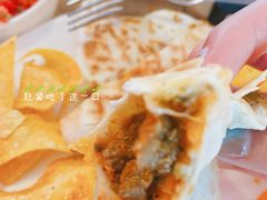 牛肉奶酪饼-CIN CIN CANTINA&BAR