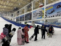 -乔波室内滑雪场