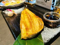 -铭牛烧肉·和牛海鲜自助(高新月牙湖店)