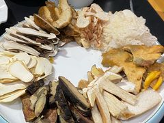 -野菌皇海景野生菌火锅(滨海大道店)