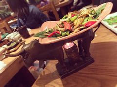 -云海肴·汽锅鸡·云南菜(天山百盛优客店)