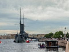 -阿芙乐尔号巡洋舰