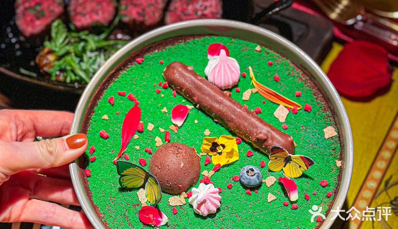 🌈和对象在这里过纪念日，一整个被浪漫哭