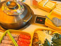 -润园四季椰子鸡火锅(卓越INTOWN店)