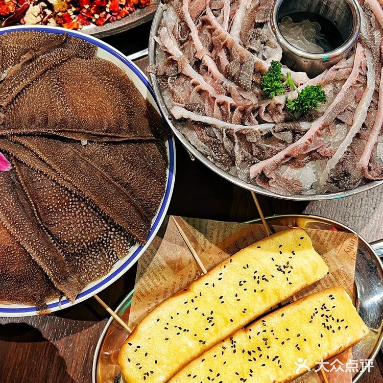 谁说济南没有公路夜市火锅？就在泉城路！