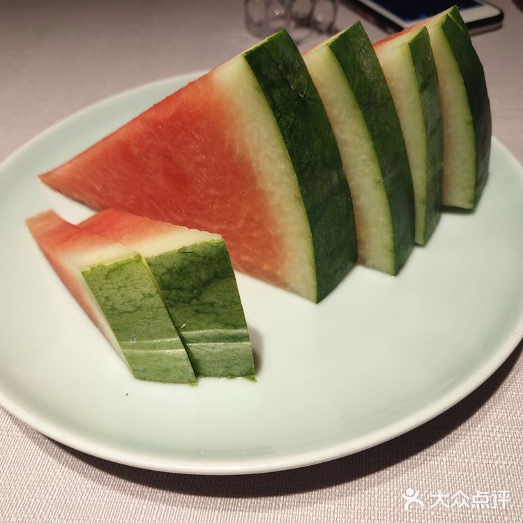 2元探店森隆饭庄,老字号的复兴之路