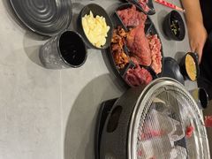 -啊美丽炭火烤肉(滑翔一店)