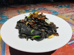 -乡村馕坑肉·烧烤·新疆菜·本地人更爱吃(阿勒泰首店)