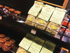 -Galleria百货店名品馆