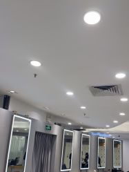 -八佰伴8008星级形象店