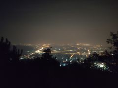 -鬼笑石后山停车场