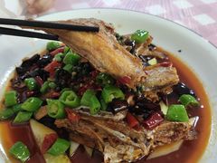 干烧耗儿鱼-洪霞餐馆