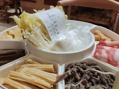 -鸡遇虾煲干锅火锅(小寨金莎店)