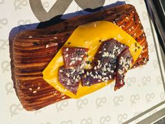 猪肉铺芝士牛角酥-B&C黄油与面包·THE GARDEN BAKERY概念店(世纪汇店)