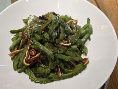 -黄泥岗·地道湖北菜(奥特莱斯店)