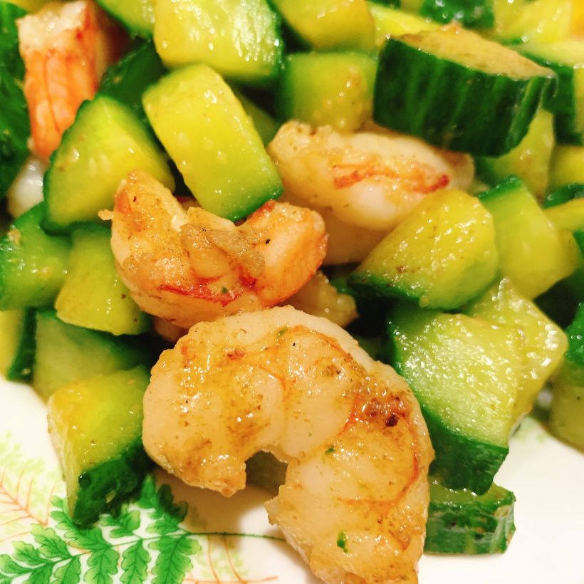 娴来下厨过年餐桌必不可少的年味菜黄瓜炒虾球