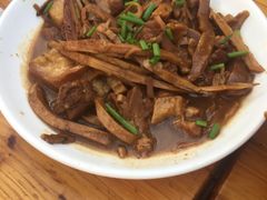 -云河农家乐饭店(福禄缘树山店)