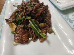 -六和聚传统烤鸭.天津菜(和平店)