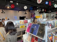 -浣熊唱片店(上海影城店)