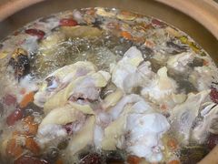 连州果园鸡-威邵鸡煲(西华路总店)
