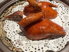 石歧黄皮小乳鸽-炆艺乳鸽·煲仔饭大排档(望京来广营店)