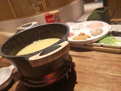 云南过桥米线-云海肴云南菜(浦江欢乐颂店)