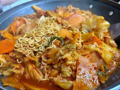 -亲昵春川鸡排(韩国美食街店)