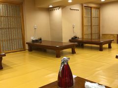 -青瓦餐厅·生鱼片·韩园烤肉(西塔店)