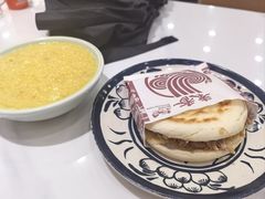-秦香陕西食府(华贸天地店)