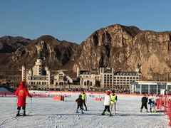 -荣盛康旅野三坡滑雪场