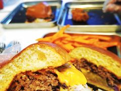 -TRIPS BURGER(大钟寺店)